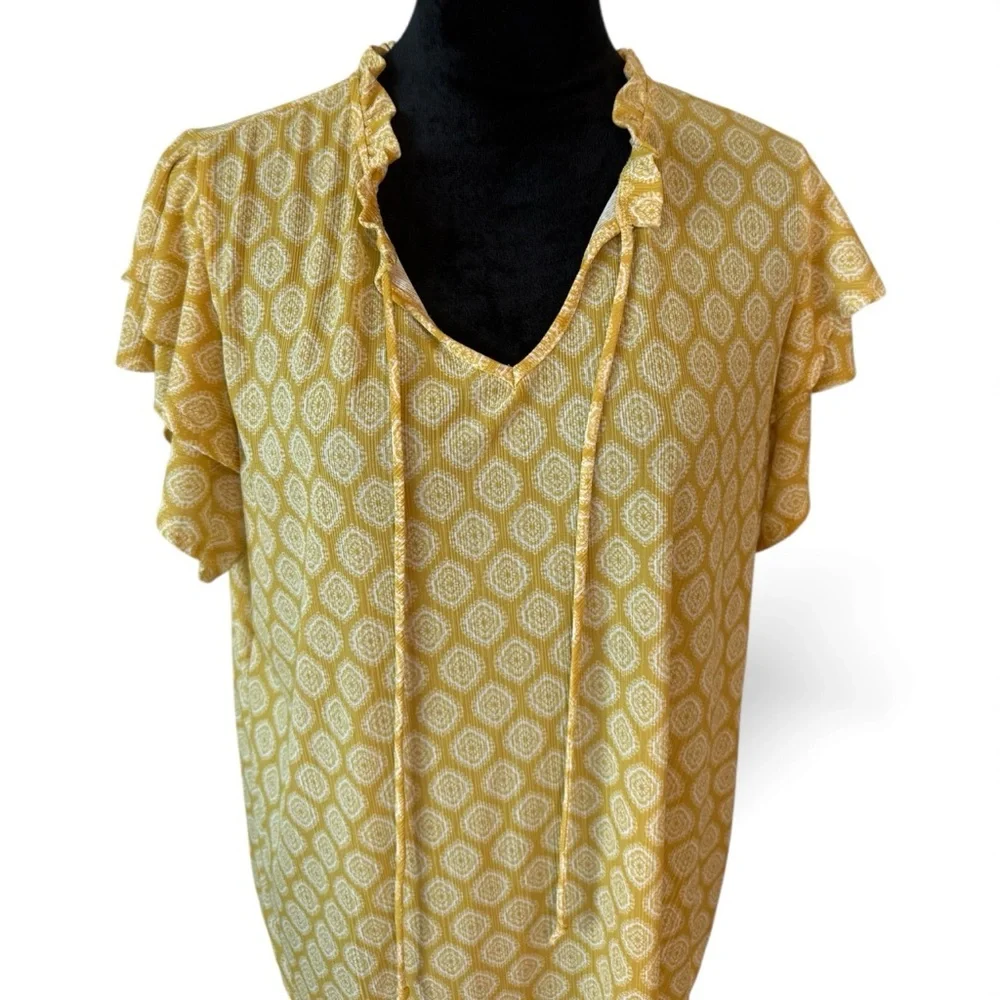Elegant Yellow Patterned Blouse by‎ Cure size XL